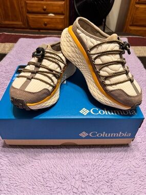 Columbia Beige, Brown and Yellow Trail Mule Sneakers